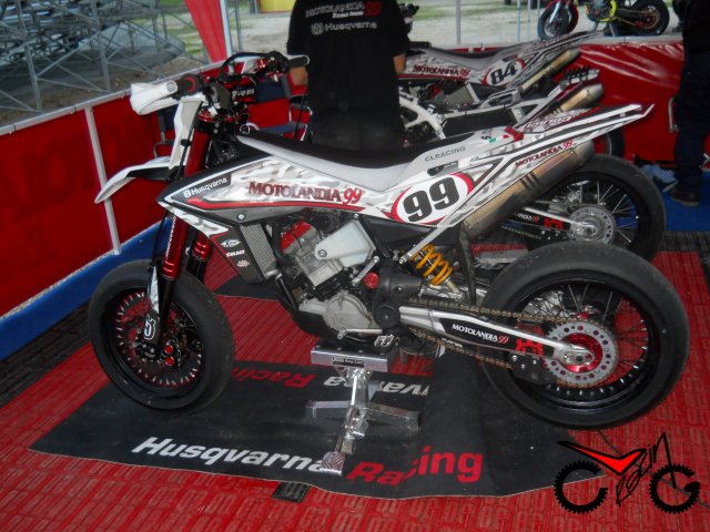 sella moto husqvarna supermotard